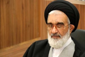 اظهارات امام جمعه قم درباره مذاکره با آمریکا/ امروز ملت ایران باید در برابر یزیدیان زمان بایستد