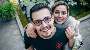 فیلم / امیر کاظمی، بازیگر سریال «لیسانسهها»: عاشق شدم بدجوری … / خیلی بچه بودم زن گرفتم با جیب خالی …/ عروس و دوماد بودیم توی یک اتاق 6 متری … بعد 2 سال …
