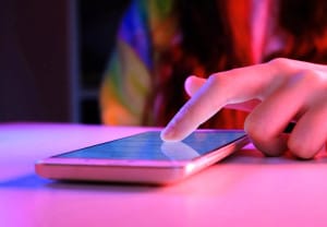 اپلیکیشن جدیدی که آمار خودکشی را پایین میآورد