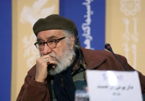 حمله کیهان به حامد بهداد و اکتای براهنی: بیفرهنگها به بازیگری توهین کردند که جای پدربزرگ شان است