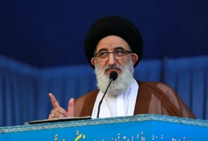 امام جمعه کرج: ملت ما امروز به مذاکره با آمریکا ایراد میگیرند