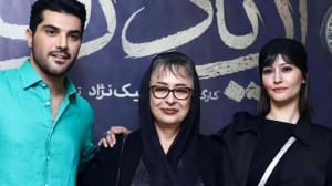 فیلم/ بوسه جنجالی سینا مهراد بر خانم بازیگر در اکران عمومی سریال از یاد رفته ! / همه مات و مبهوت شدند حتی پردیس احمدیه و آزیتا حاجیان …