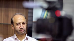 فیلم / جنگ بزرگ با ایران در راه است؟ / پیش بینی خبرساز محمد سرافراز: اگر جنگ بزرگی با ایران در بگیرد، قطعاً آمریکا با توان بالایی میآید