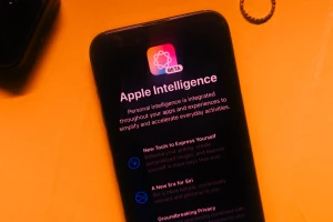 بلومبرگ: اپل برای رقابت با ChatGPT تیم توسعه جدیدی تشکیل داده است