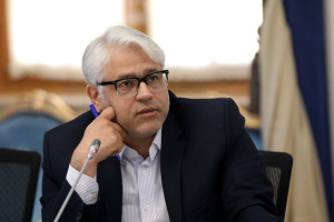 معاون وزیر ارتباطات: بورس ابزاری برای حذف سلیقهای افراد یا گروکشی مدیریتی نیست