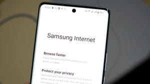 قابلیت آزمایشی مرورگر سامسونگ اینترنت: بستن تبهای بلااستفاده با هوش مصنوعی